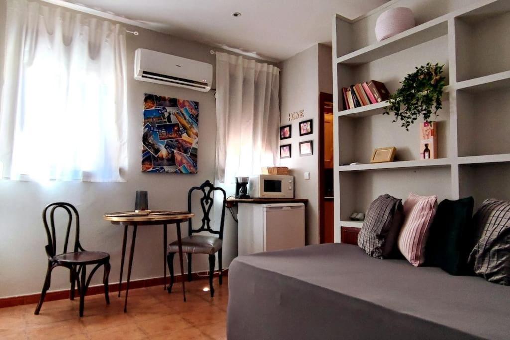 Estudio Lavapies Cerca De Anton Martin Madrid Buitenkant foto