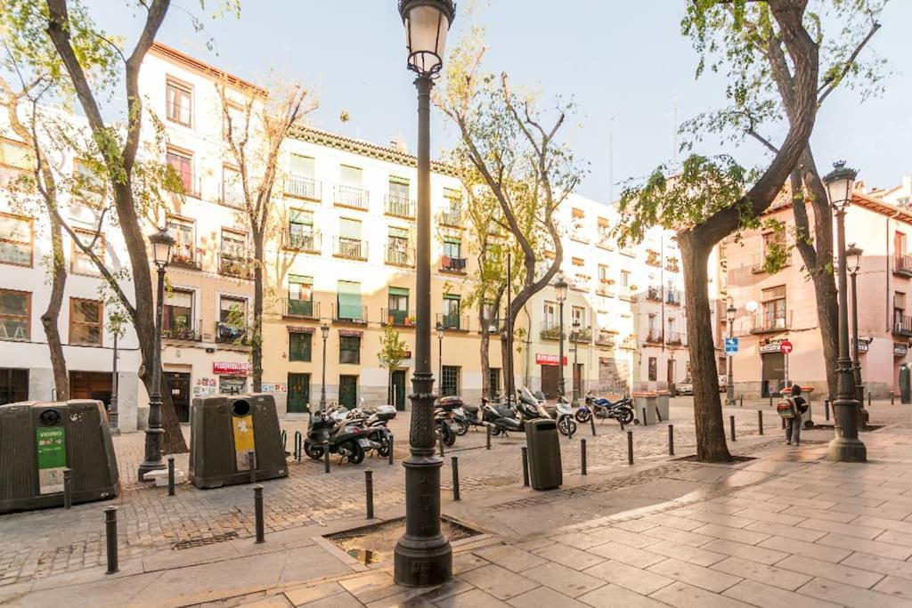 Estudio Lavapies Cerca De Anton Martin Madrid Buitenkant foto