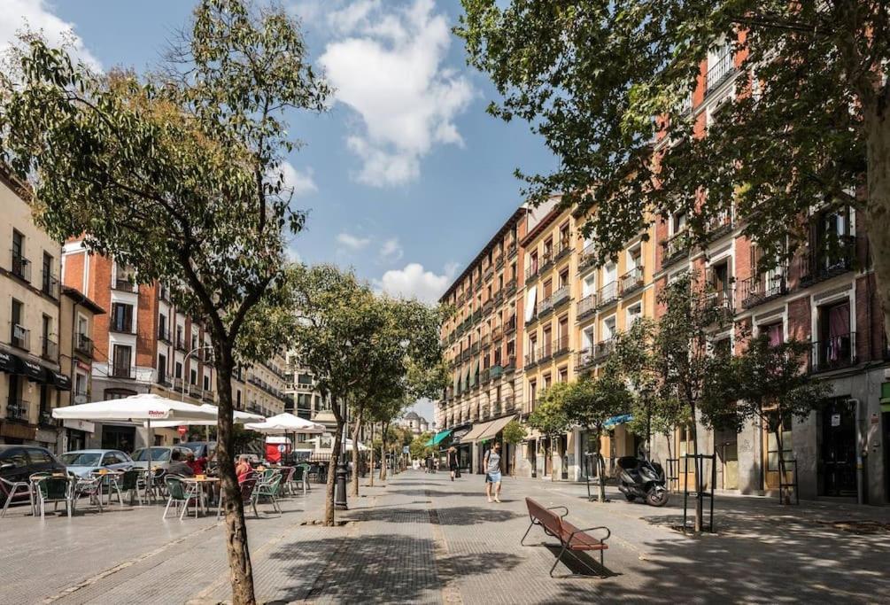 Estudio Lavapies Cerca De Anton Martin Madrid Buitenkant foto
